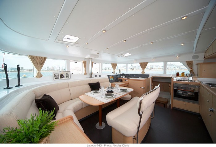 saloon 2 lagoon 420