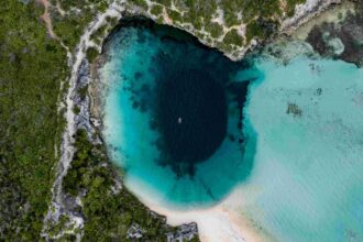 Dean's Blue Hole